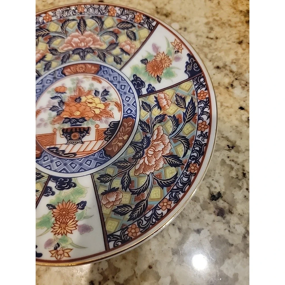19th Century Japanese Imari Hand Painted Gold Gilded Colorful 6 & 1/4